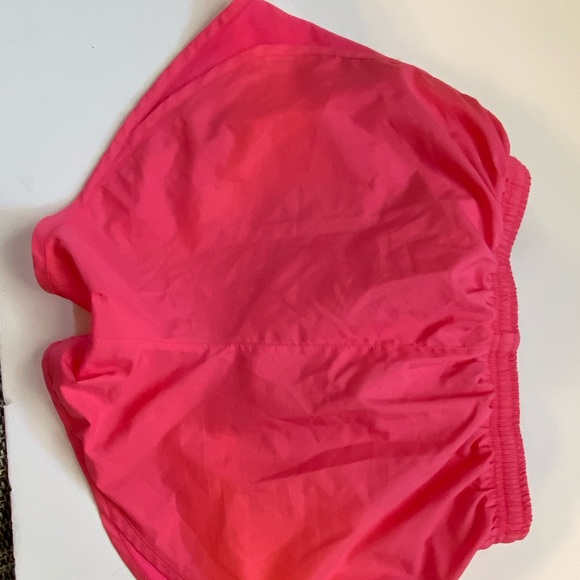 Womens Nike Shorts - Picture 2 of 2